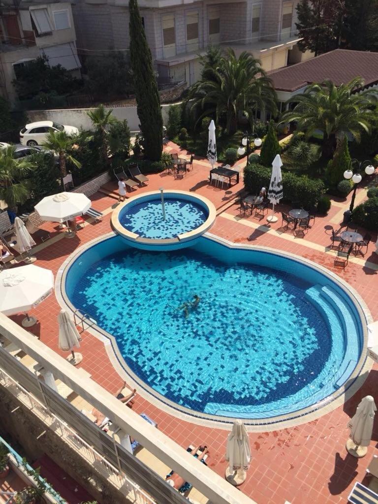 Apart-Hotel Alvi Sarandë Eksteriør billede