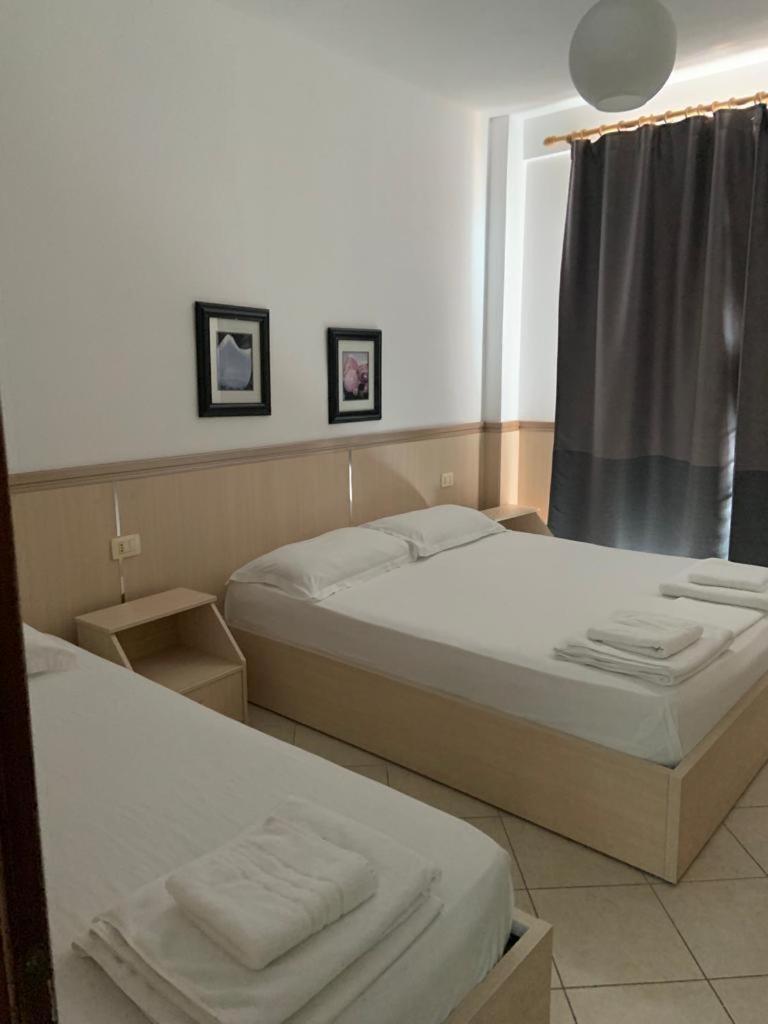 Apart-Hotel Alvi Sarandë Eksteriør billede