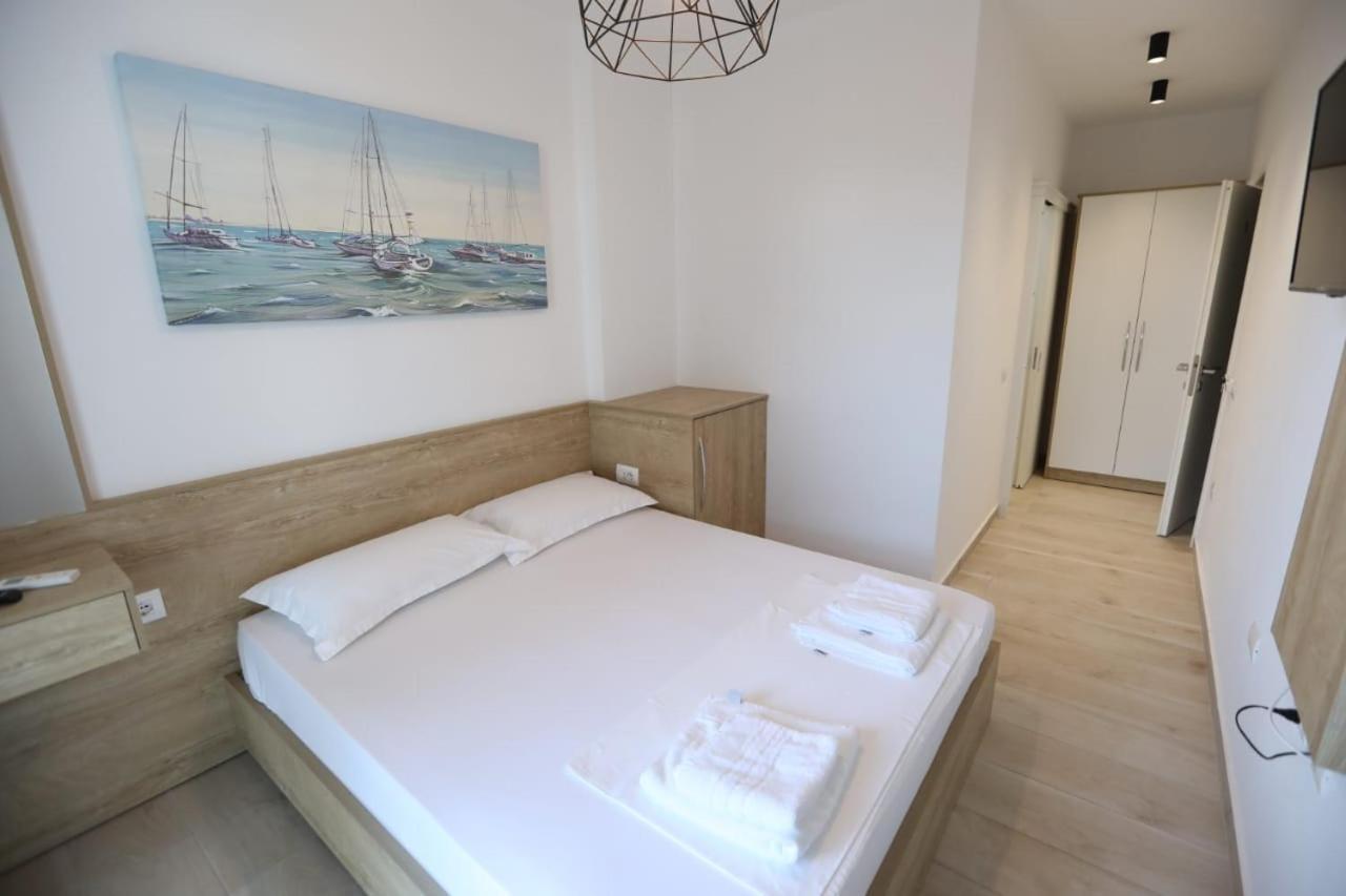 Apart-Hotel Alvi Sarandë Eksteriør billede