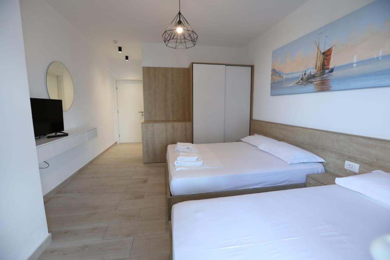Apart-Hotel Alvi Sarandë Eksteriør billede